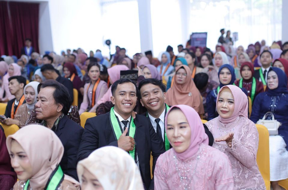 Yudisium Program Sarjana dan Magister Periode II Tahun Ajaran 2024/2025 STISIPOL Candradimuka